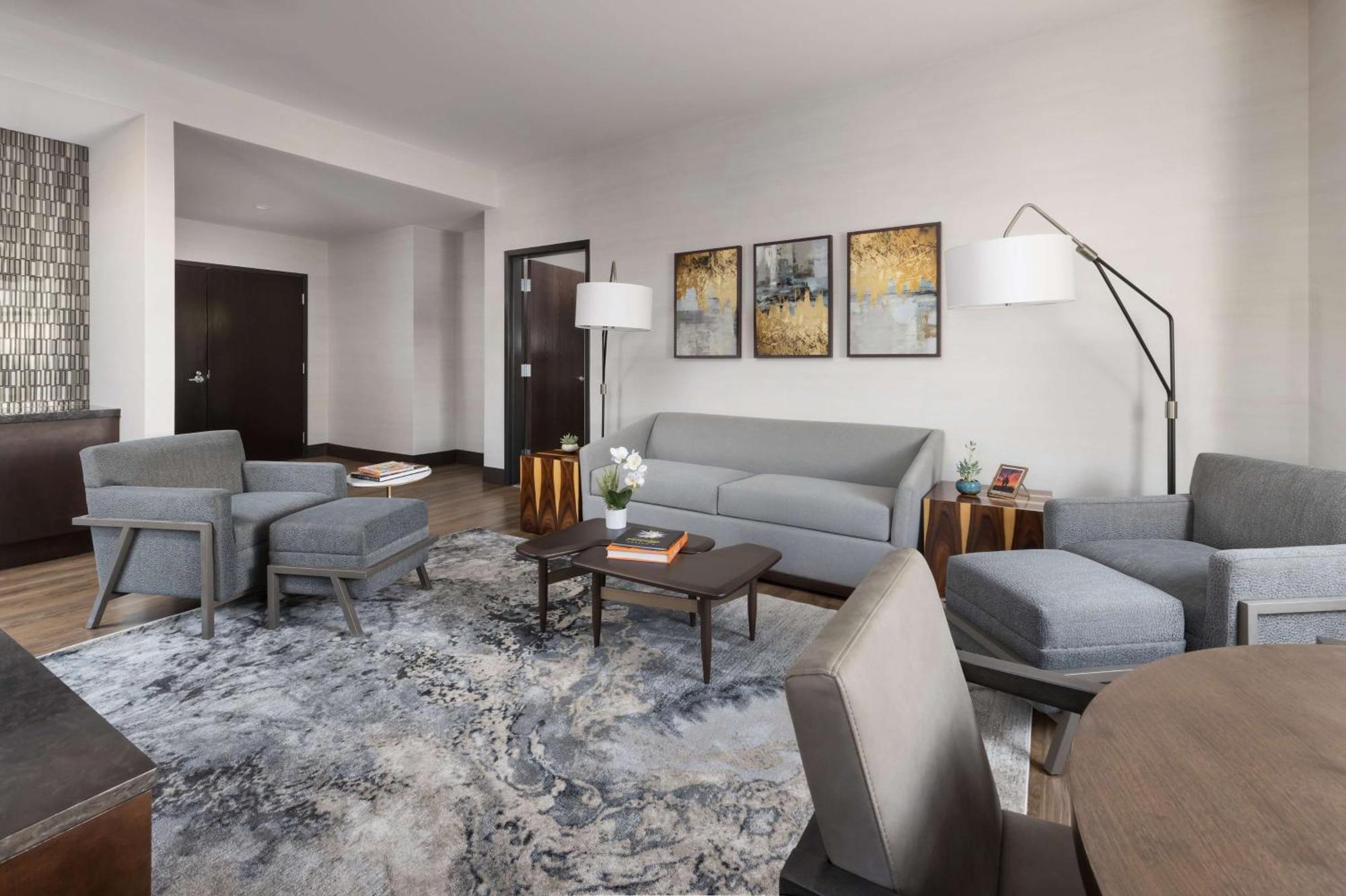 ホテル Doubletree By Hilton Tucson Downtown Convention Center エクステリア 写真