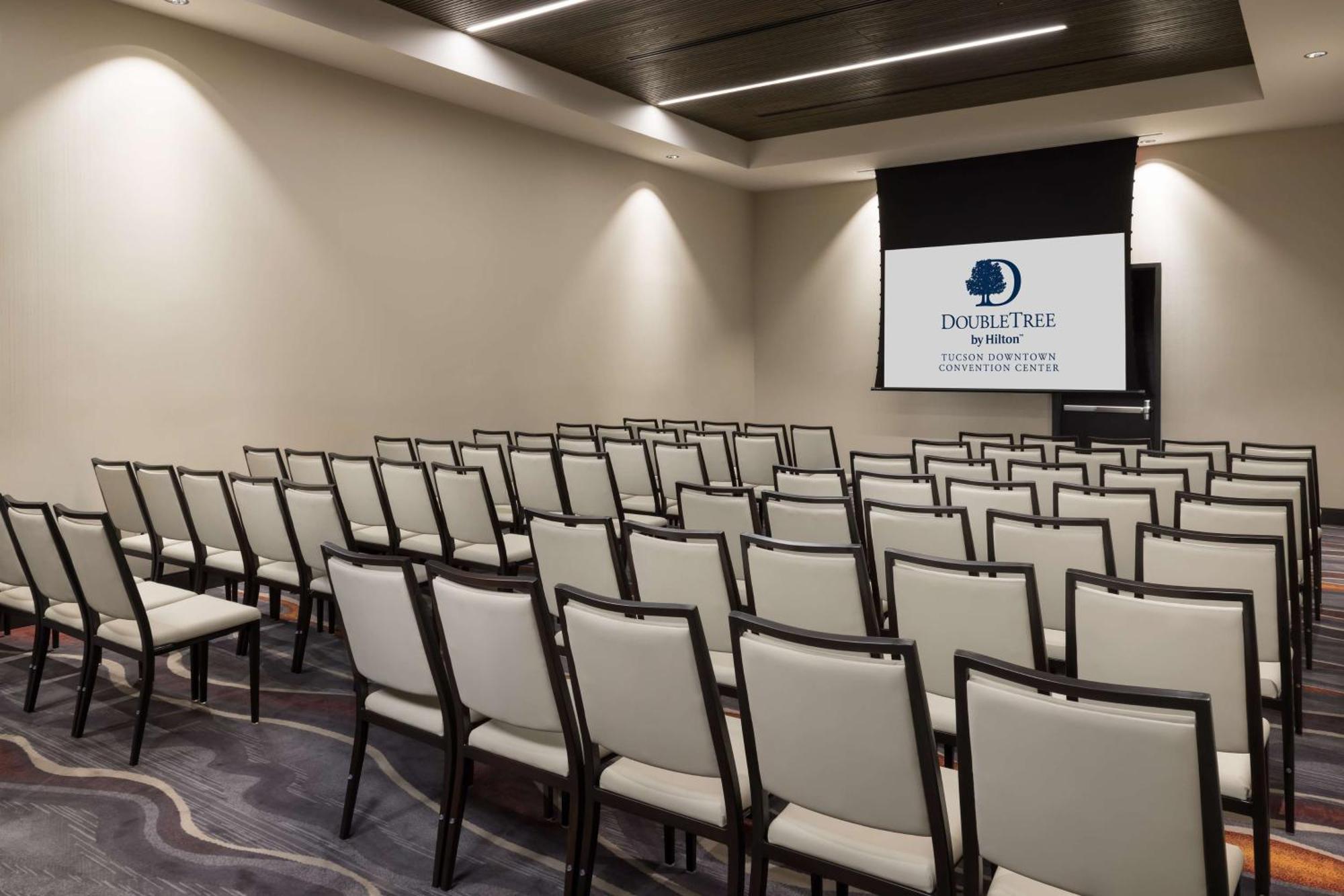 ホテル Doubletree By Hilton Tucson Downtown Convention Center エクステリア 写真